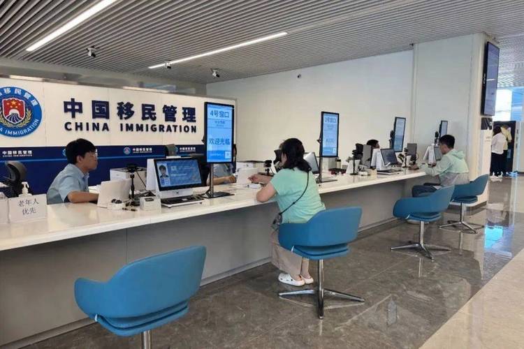 助力暑期出行,石景山公安出入境延时服务开启